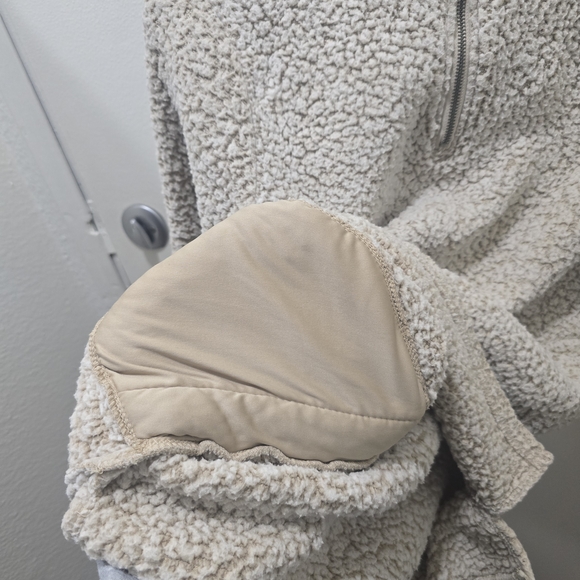 Michael Farrell | Cozy Sherpa Quarter-Zip Pullover - Picture 8 of 12